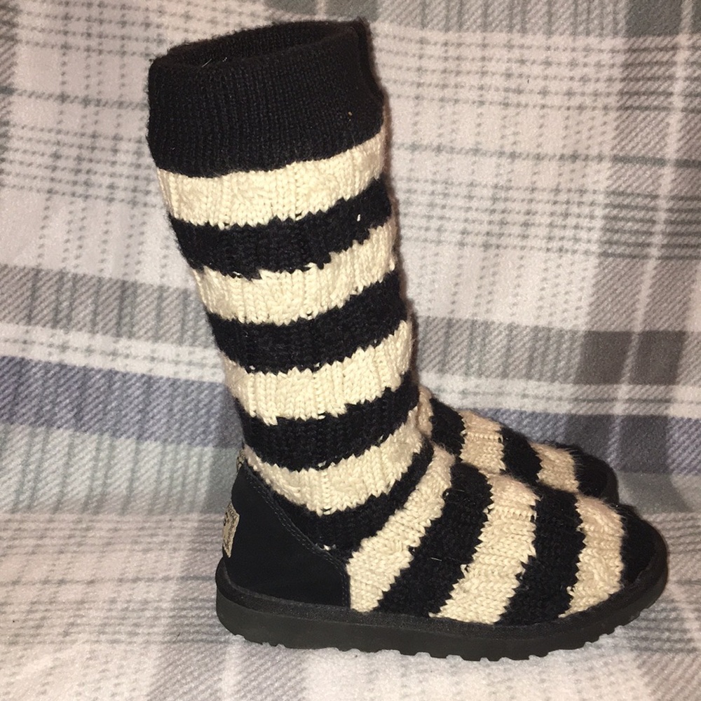 Ugg Black & Off White Crochet Boots Sz 6 - Picture 3 of 7